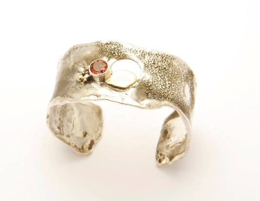 Reticulated Cuff with Stone: Medium