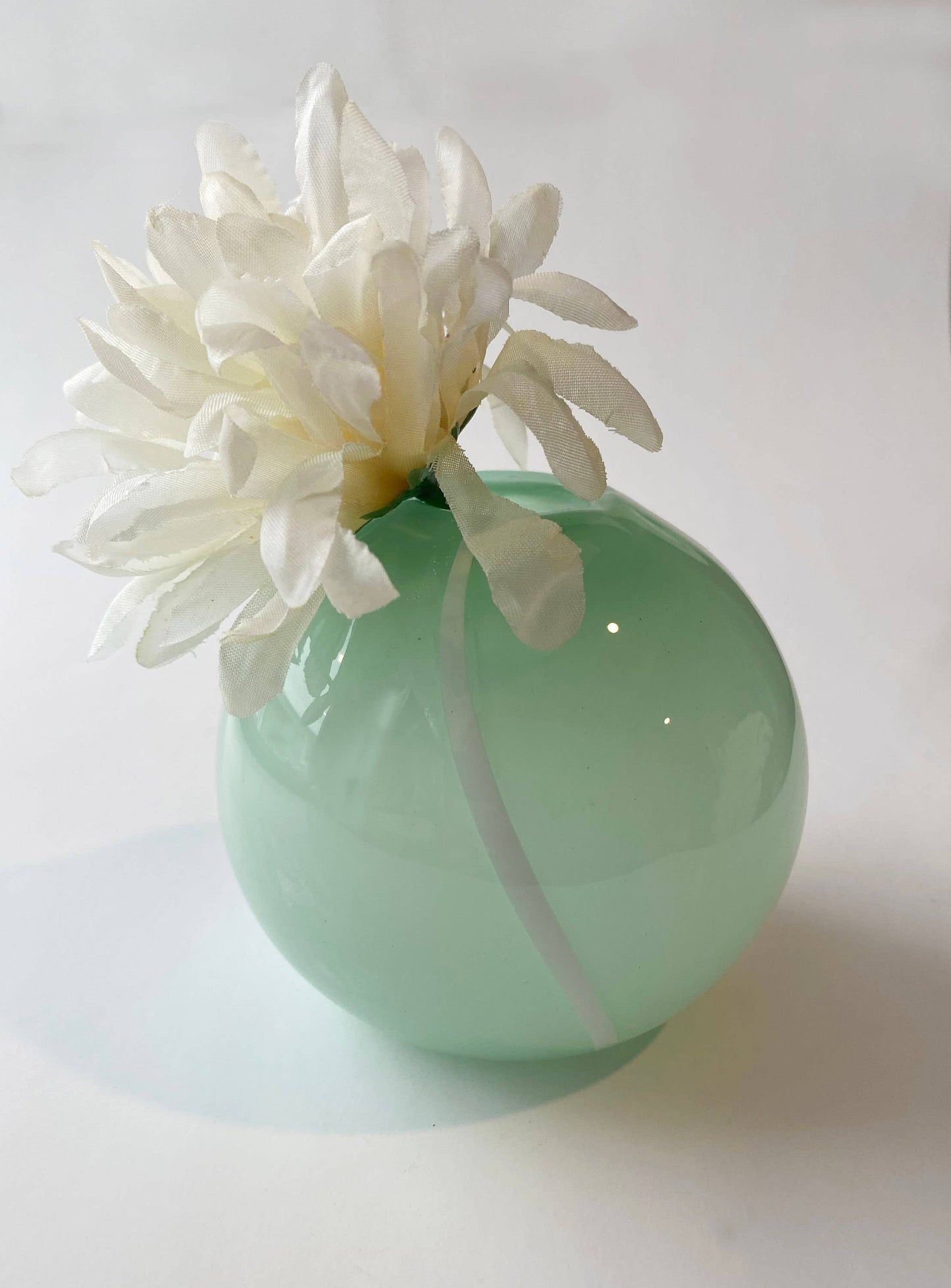 Breathe Bud Vase: Mint