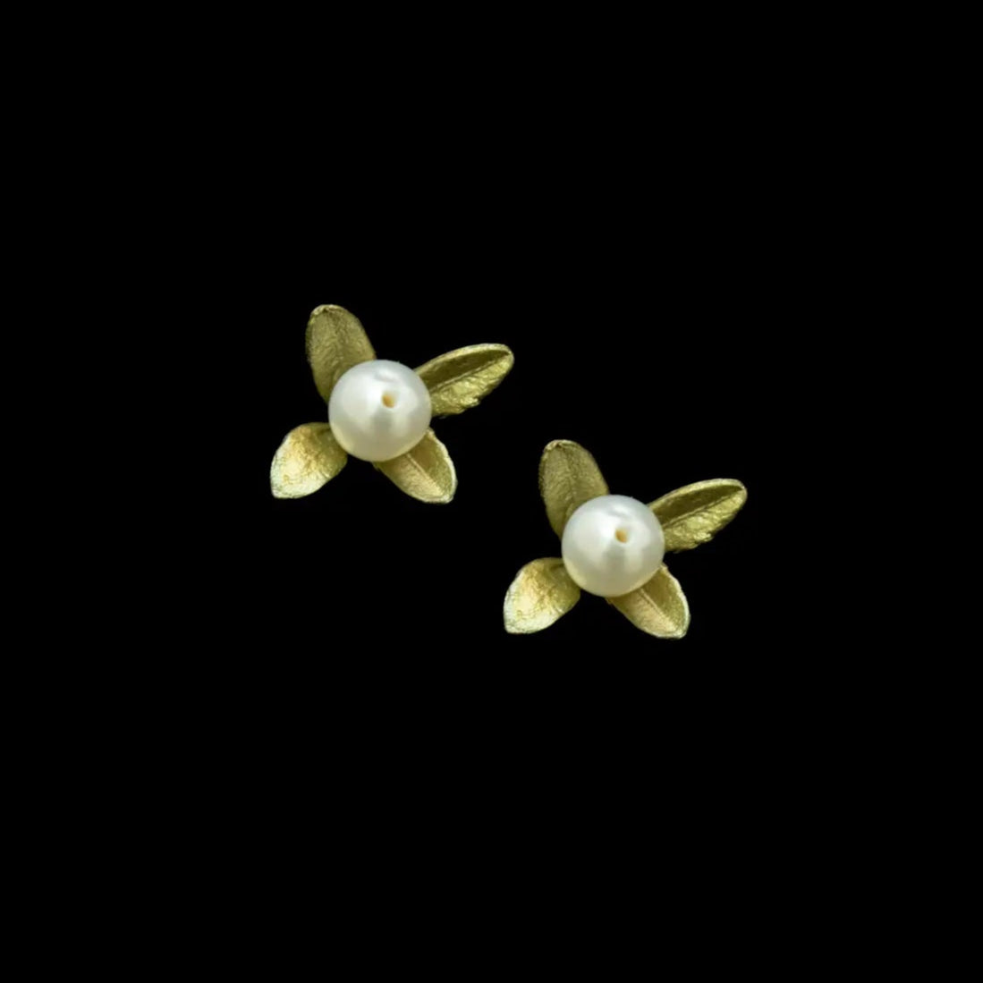Boxwood Pearl Post Earrings