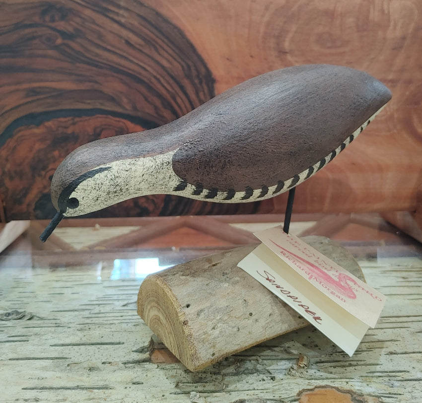 feeding-sandpiper-brown-and-white-wood-decoy