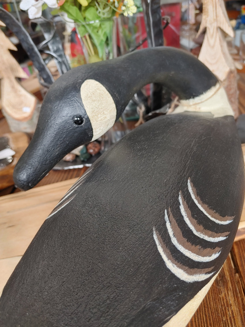 painted-canadian-goose-wood-decor