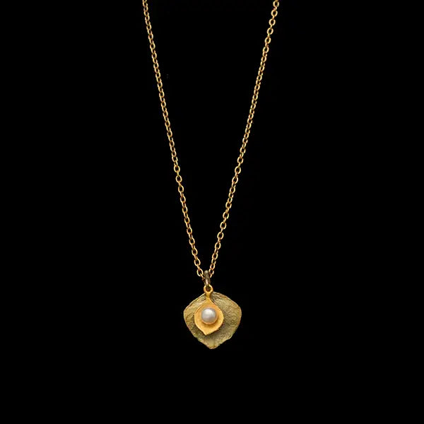 Eucalyptus Round Leaf Dainty Pendant Necklace - 16"