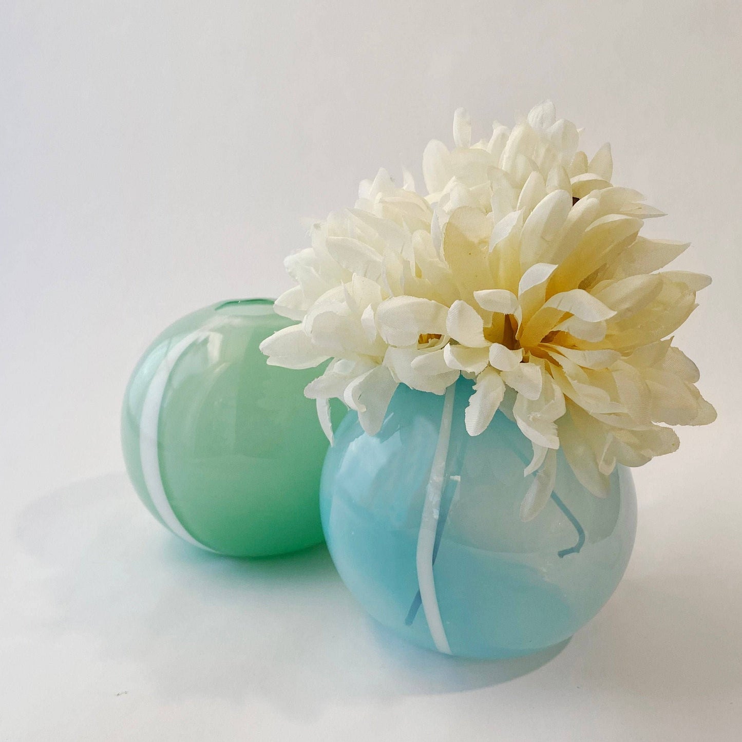 Breathe Bud Vase: Opal White