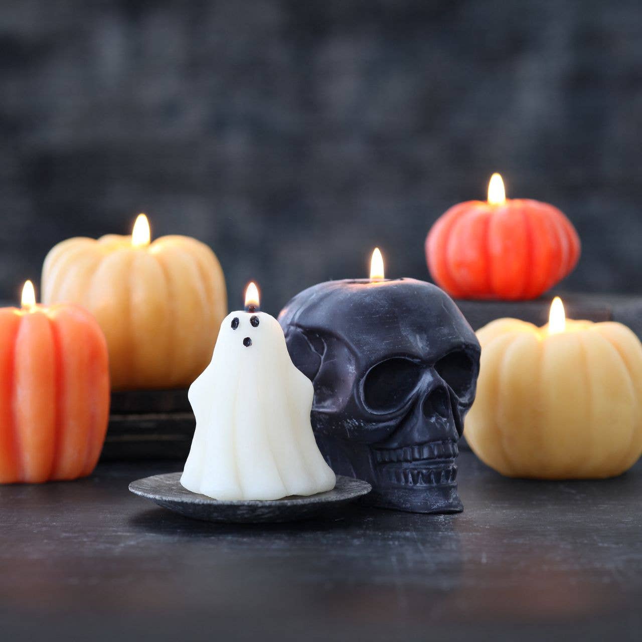Sculpted Skull Candle – 100% Beeswax – Black