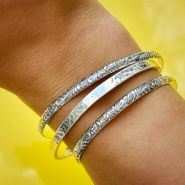 Sterling Silver Floral Thin Cuﬀ