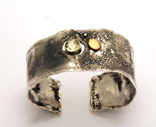 Reticulated Cuff with Stone: Medium