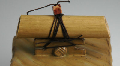 Ceramic Ripple Box with Bamboo Handle