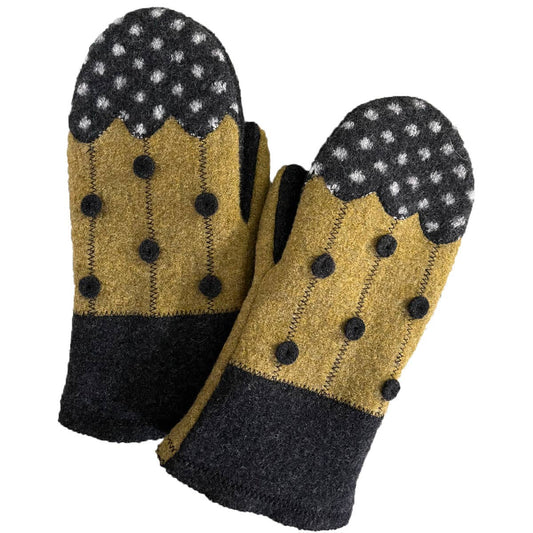 Prairie Dot Mittens