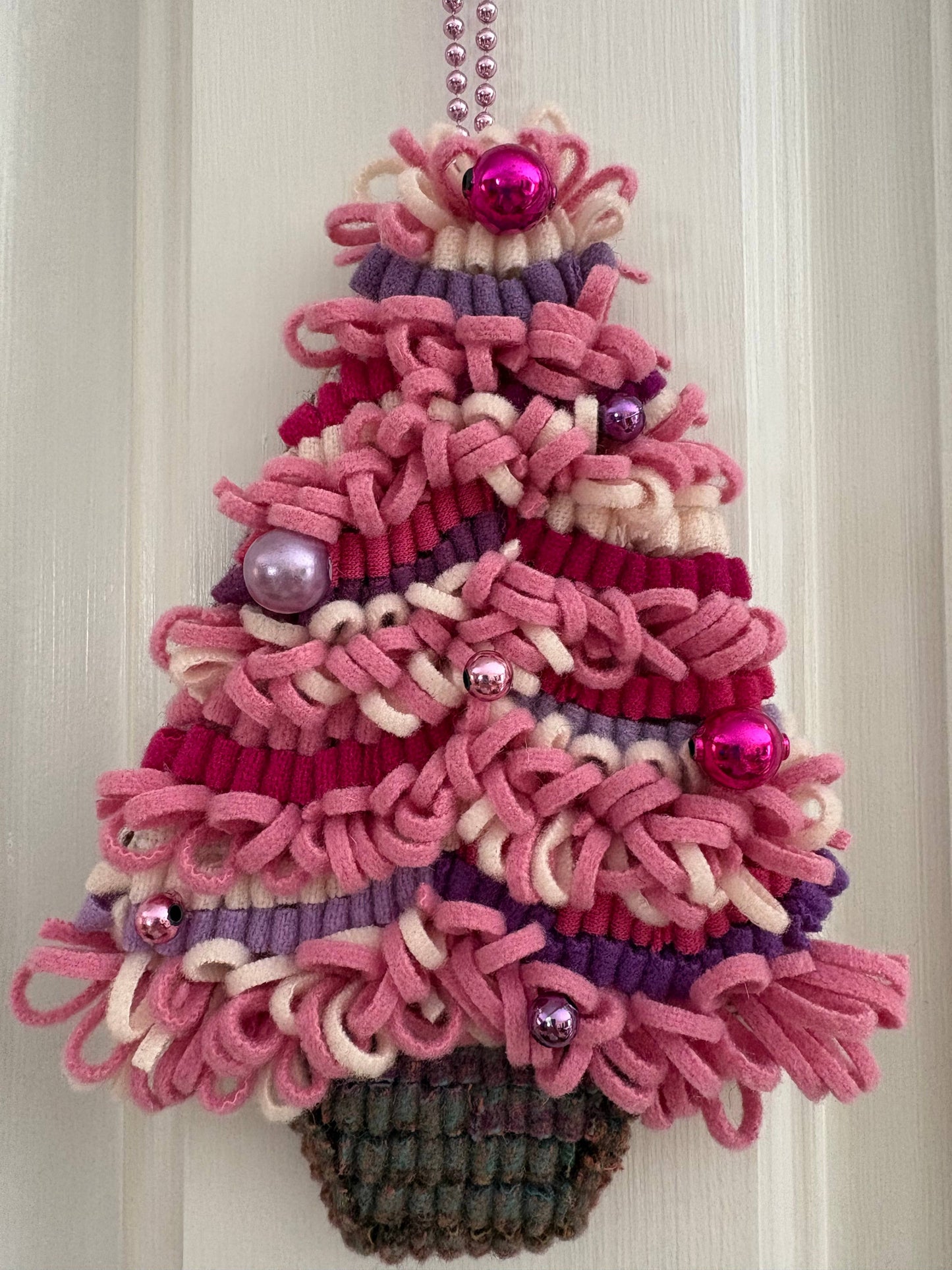 Sugarplum Cheery Tree - Hooked Rug Christmas Decor