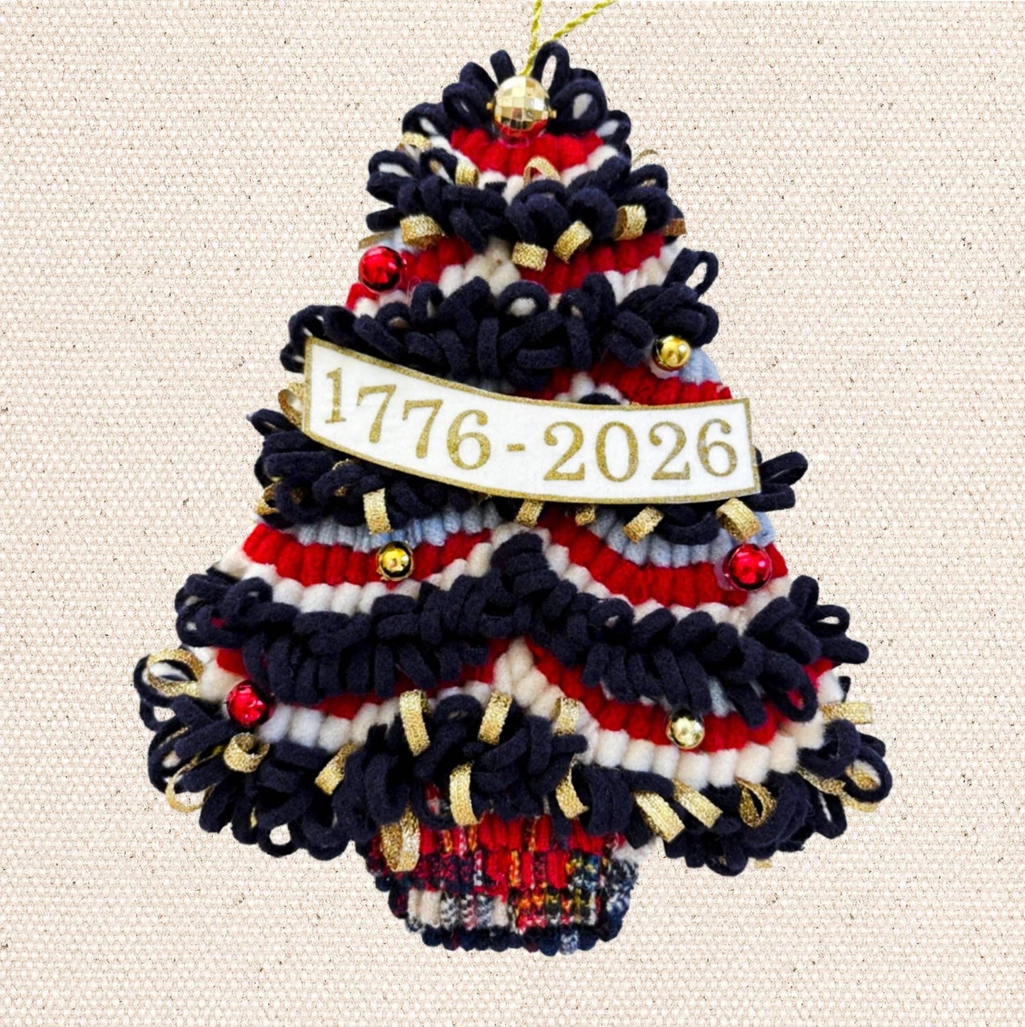 America 250 Cheery Tree - Hooked Rug Christmas Decor