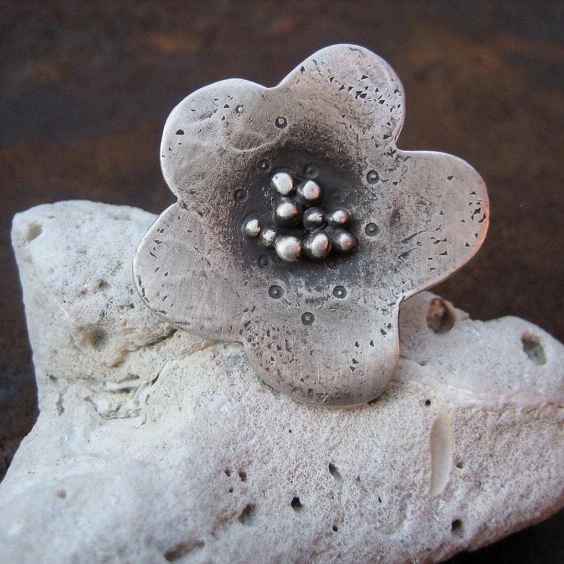 Bold Silver Flower Ring – Size 6