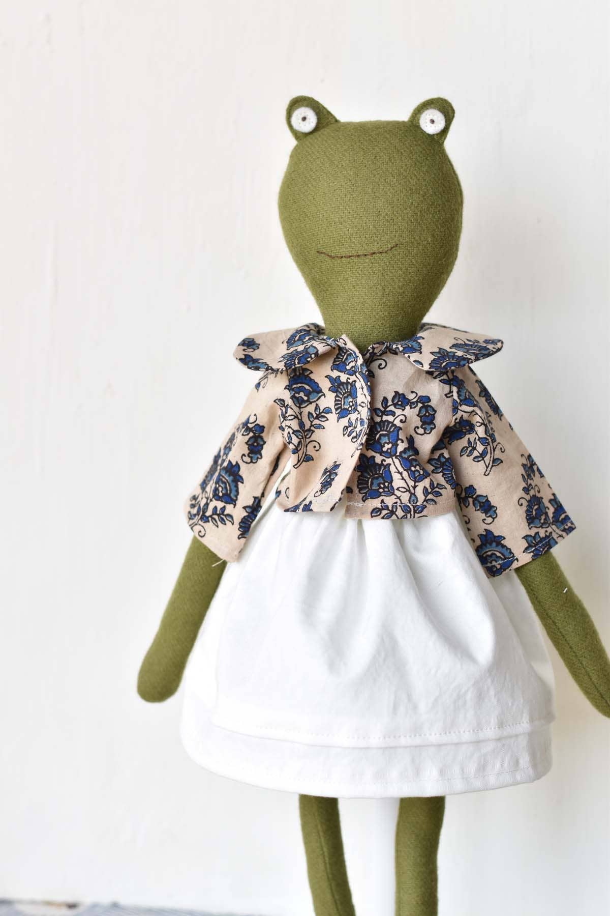 Fern the Frog – Handmade Wool Doll in Block Print Outfit