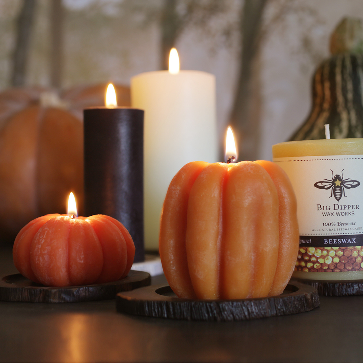 Beeswax Pumpkin Candles: Medium (3" x 3.25")