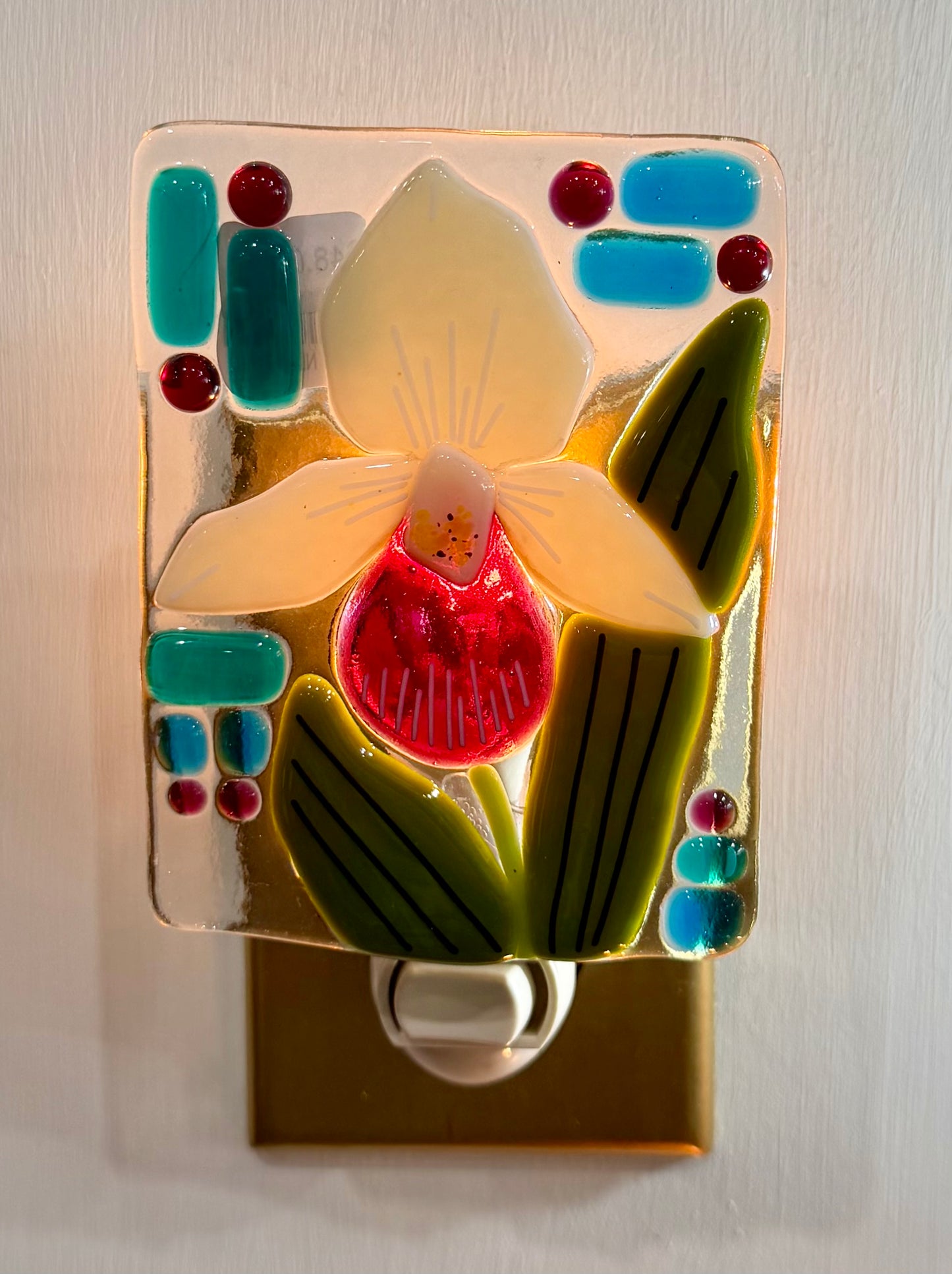 Trillium Fused Glass Nightlight