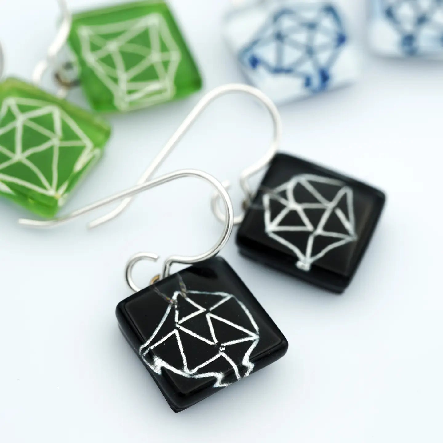 Polyhedra Square Earring-Black and White