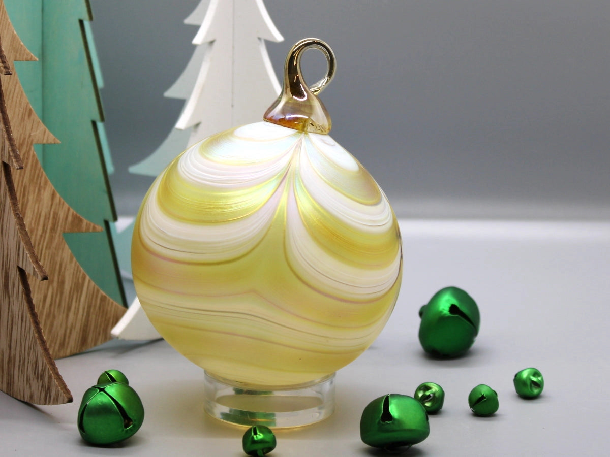 Ribbon Ornament - Light Gold & White