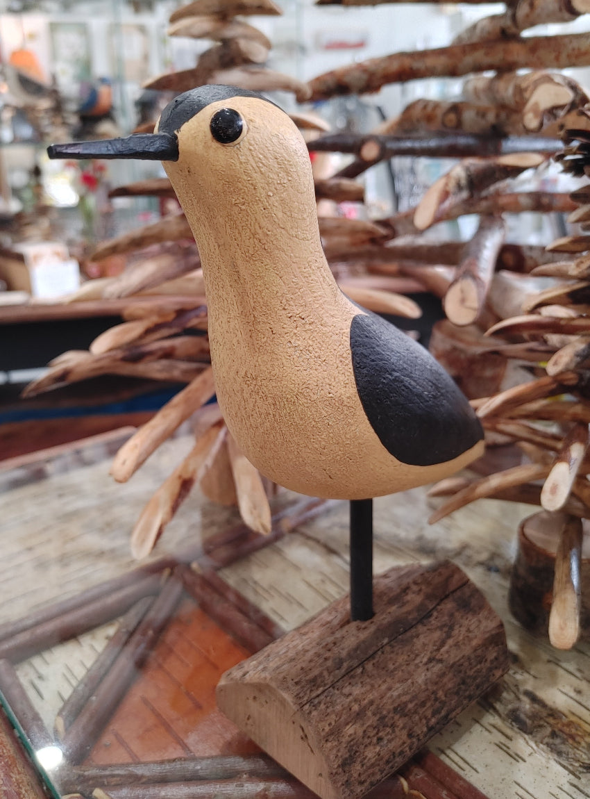 standing-wooden-sandpiper-decor-dsiplay