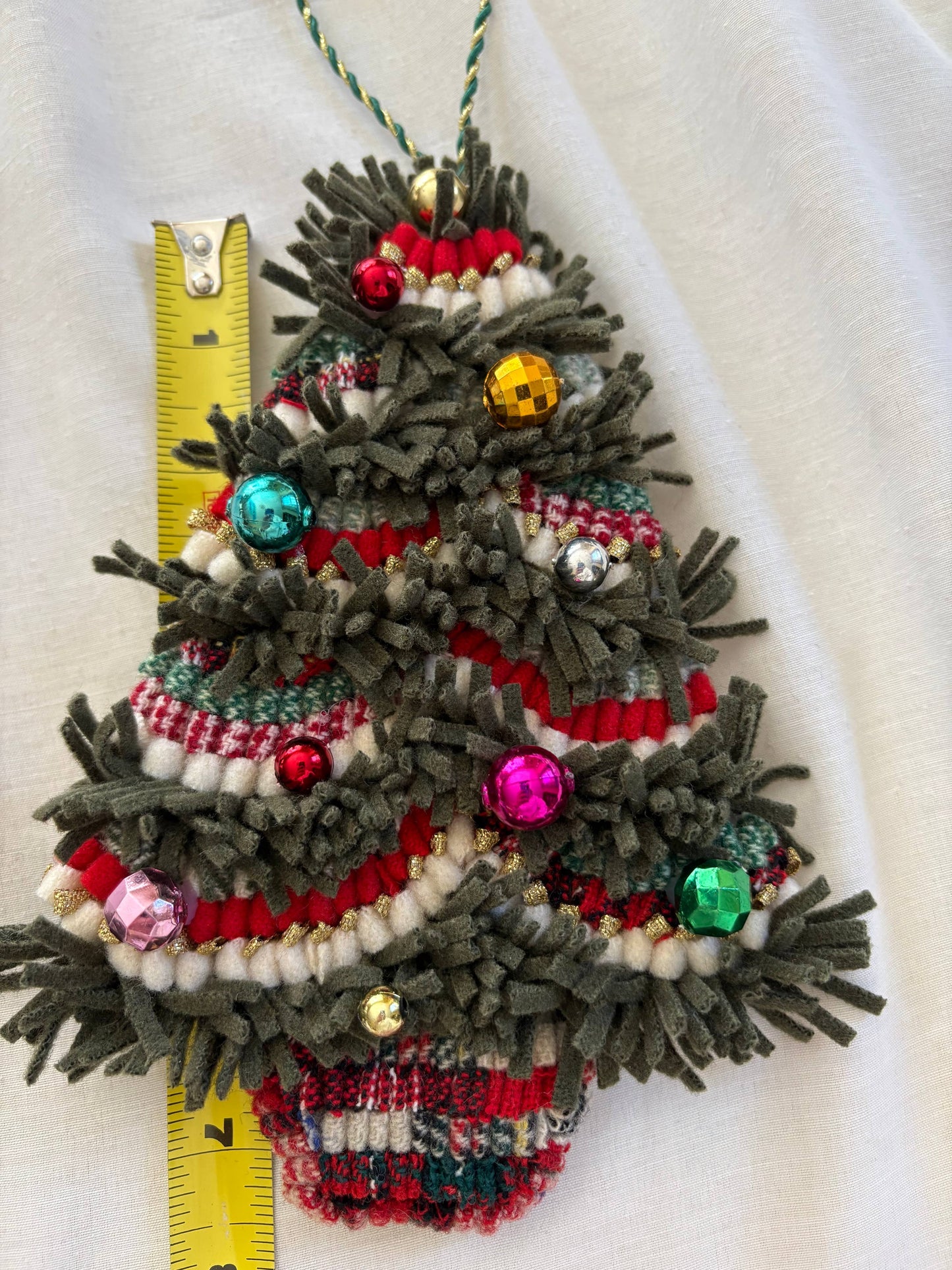 Merry Christmas Cheery Tree - Hooked Rug Decor