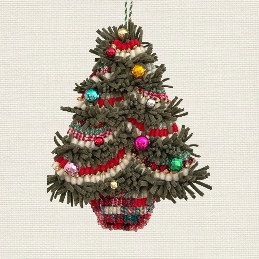 Merry Christmas Cheery Tree - Hooked Rug Decor