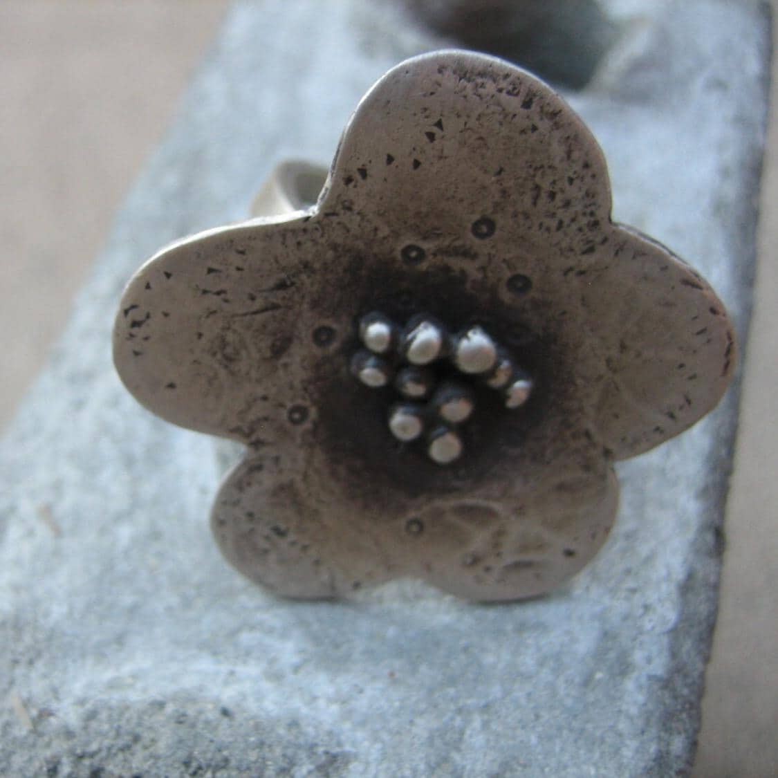 Bold Silver Flower Ring – Size 6