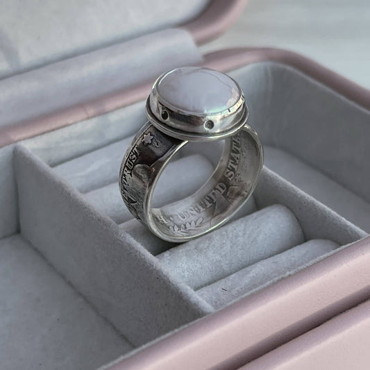 Silver Coin Pearl Ring: 7