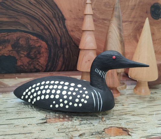 black-white-wooden-loon
