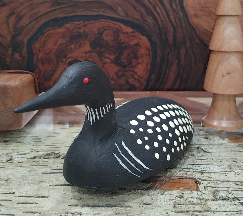 wood-carved-loon-art-decor-decoy
