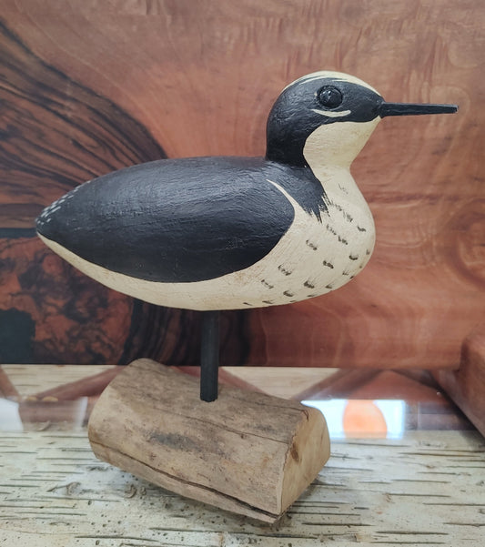 solitary-sandpiper-wooden-display-decor