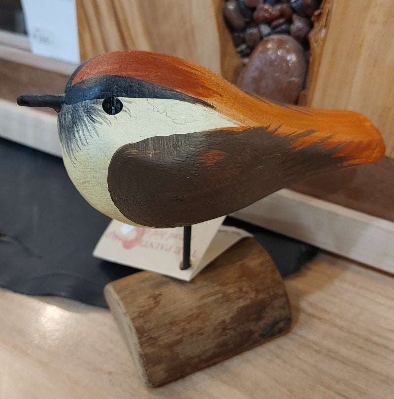 hand-carved-swamp-sparrow-bird-standing-decor