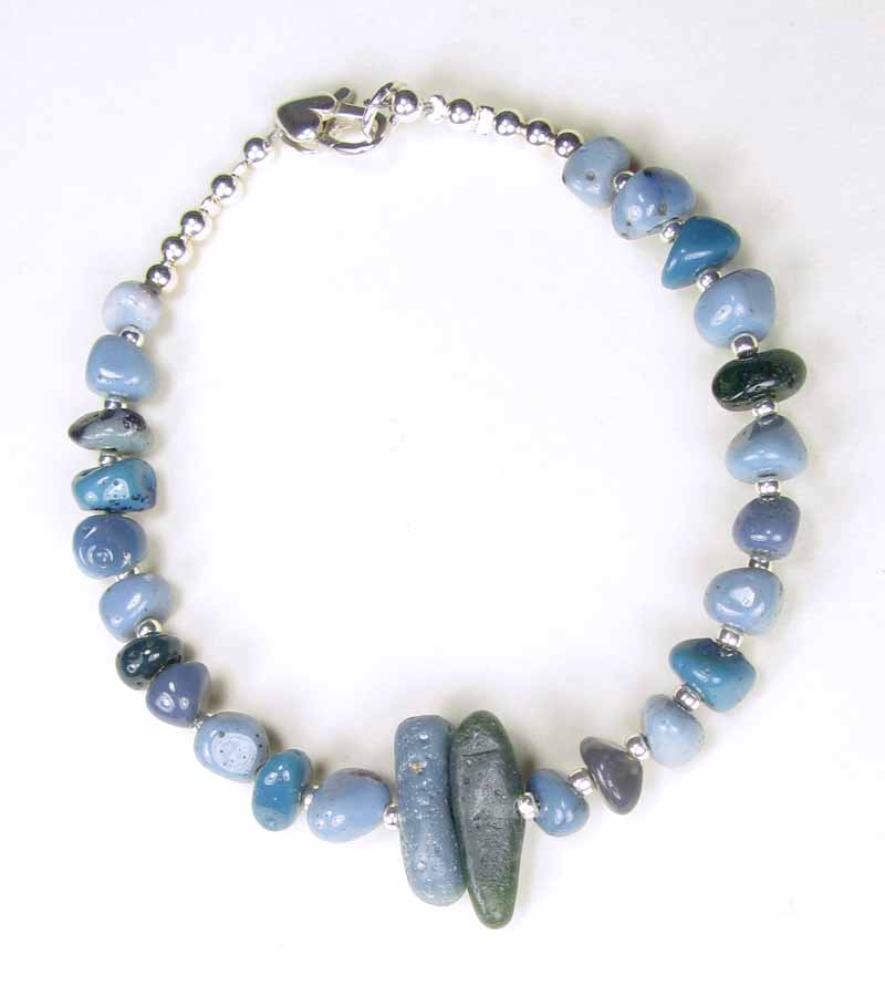 Bracelet in Leland Blue Pebbles